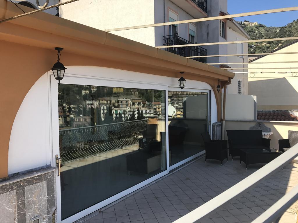 Prestige Loft Taormina Apartman Kültér fotó